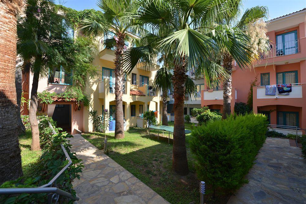 Montebello Deluxe Otel 3*